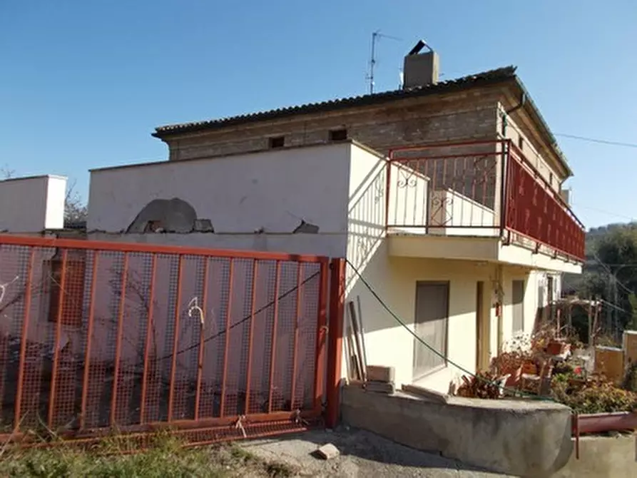 Immagine 3 di Porzione di casa in vendita  in CONTRADA NASUTI a Lanciano