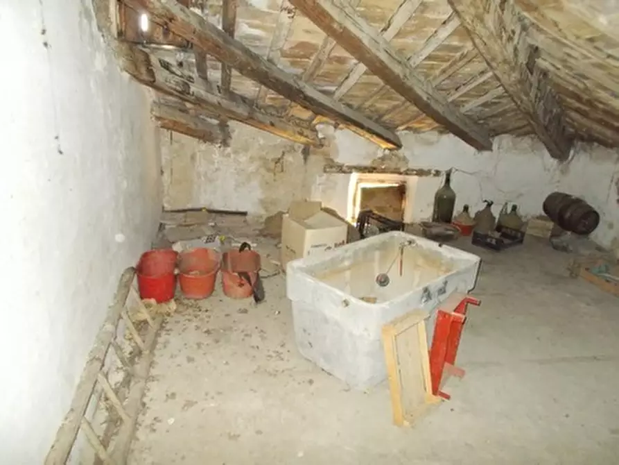 Immagine 38 di Porzione di casa in vendita  in CONTRADA NASUTI a Lanciano