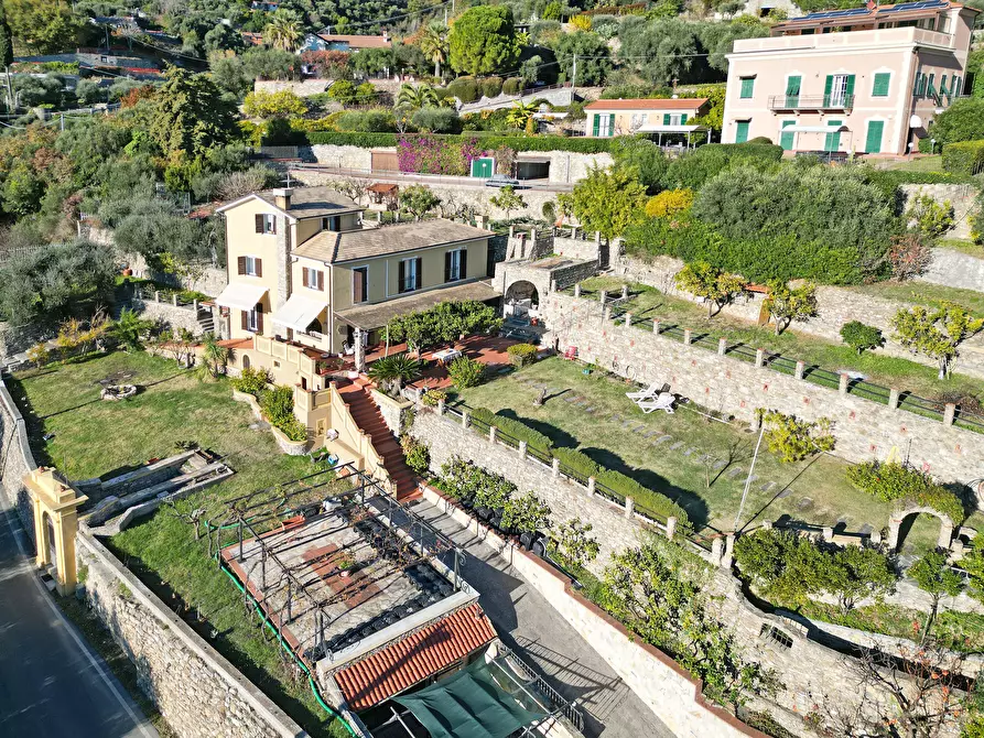 Immagine 36 di Villa in vendita  in Via Adelasia a Alassio