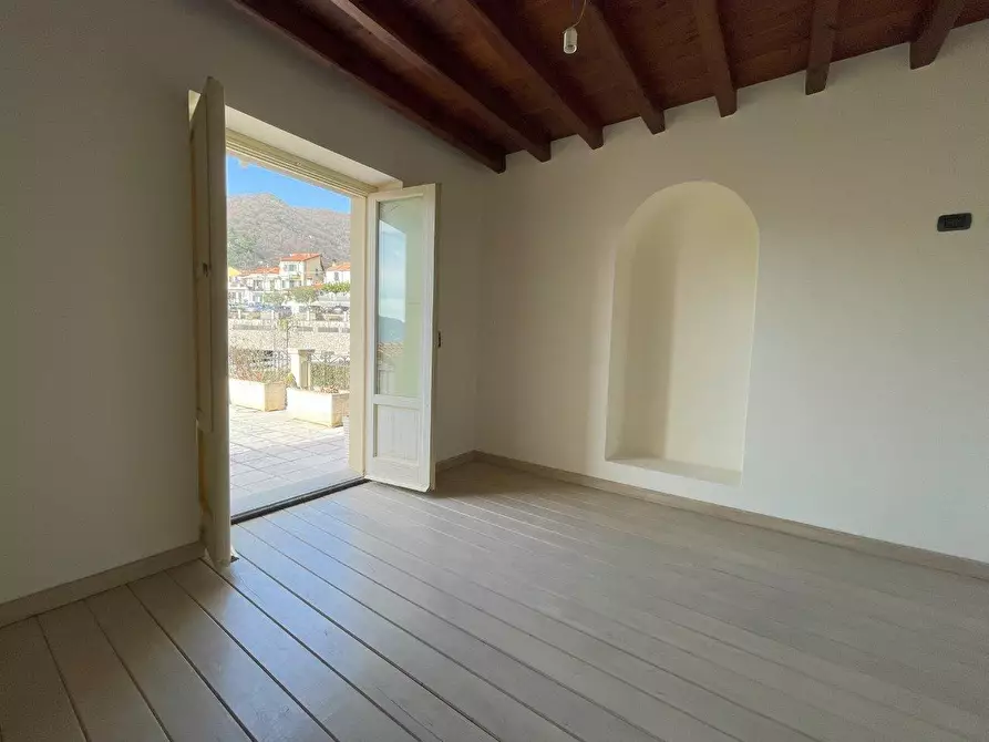 Immagine 25 di Villetta a schiera in vendita  a Alassio