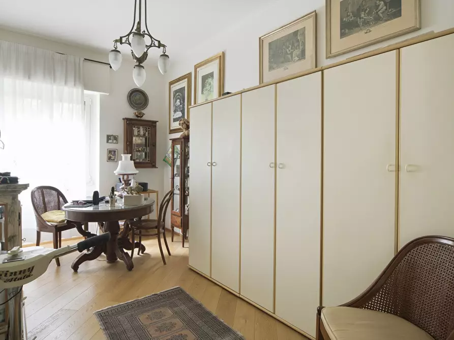 Immagine 8 di Pentalocale in vendita  in Via Privata Mario Mascardi a Alassio