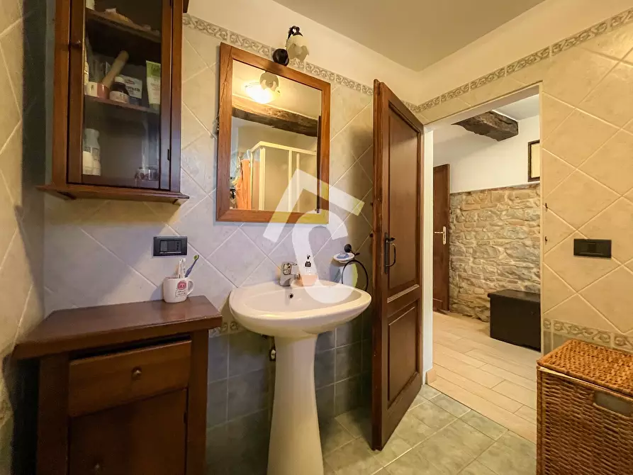 Immagine 27 di Casa bifamiliare in vendita  a Castelbellino