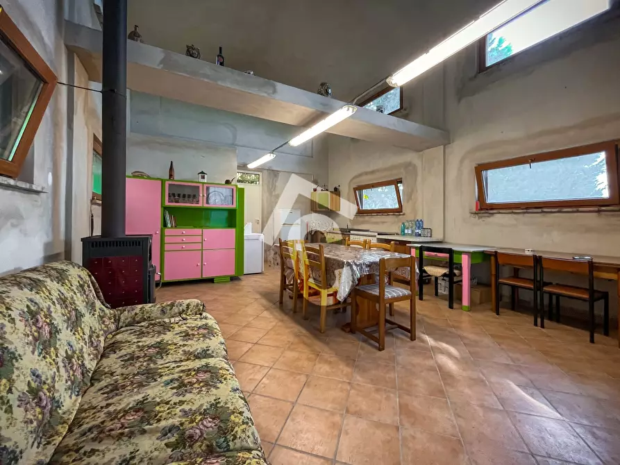 Immagine 19 di Rustico / casale in vendita  a Jesi