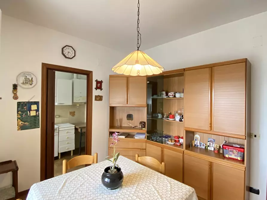 Immagine 4 di Appartamento in vendita  a Cupramontana