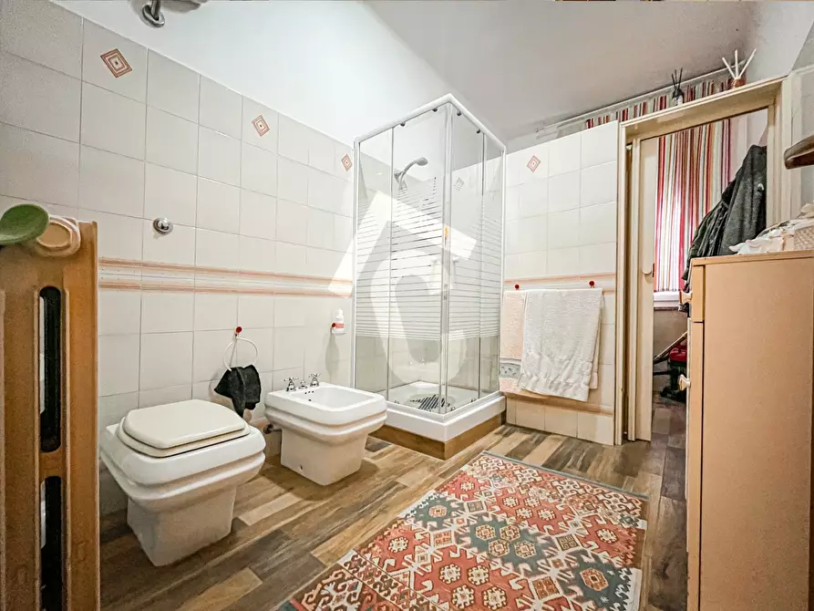 Immagine 10 di Casa bifamiliare in vendita  a Jesi