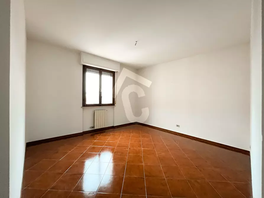 Immagine 10 di Trilocale in vendita  a Jesi