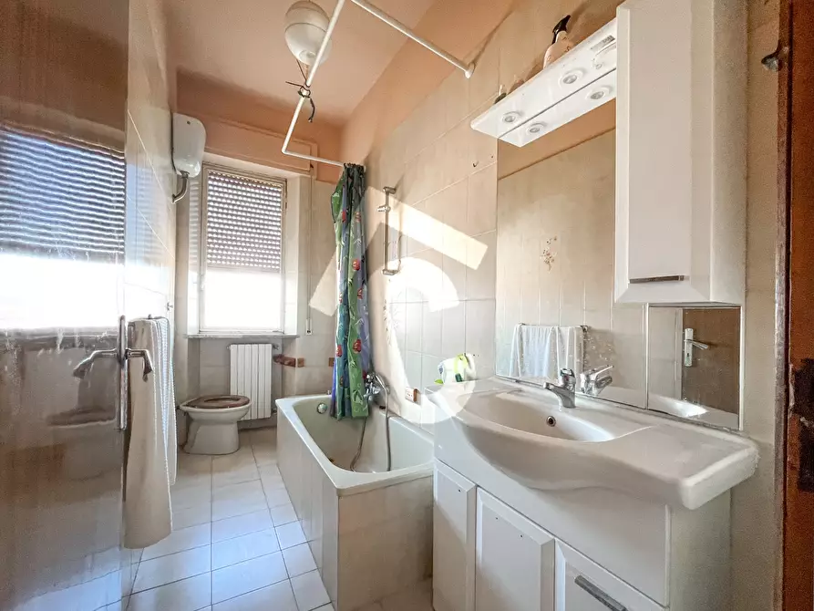 Immagine 38 di Rustico / casale in vendita  a Staffolo