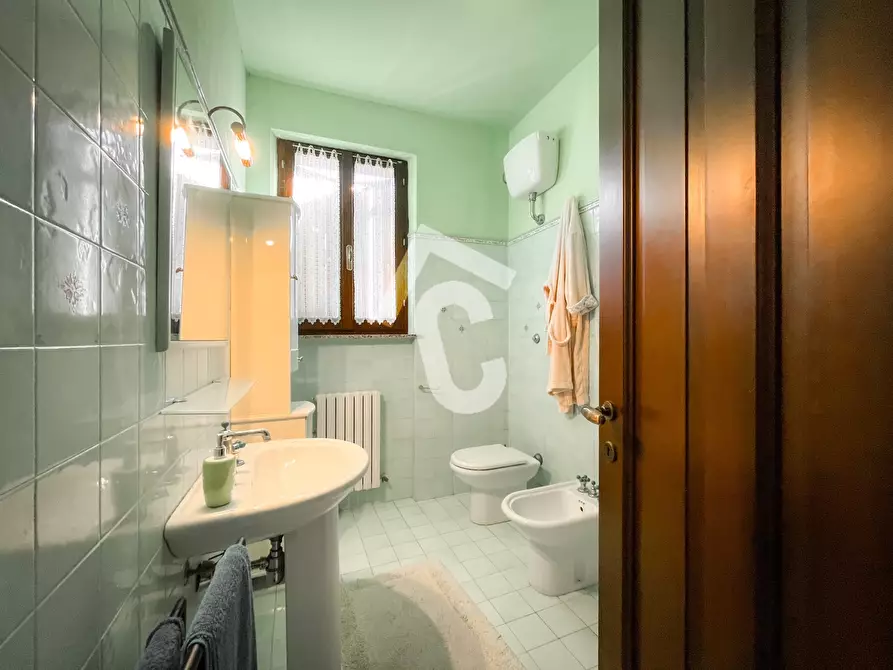 Immagine 18 di Rustico / casale in vendita  a Jesi