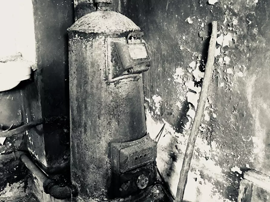 Immagine 24 di Rustico / casale in vendita  a Monsano