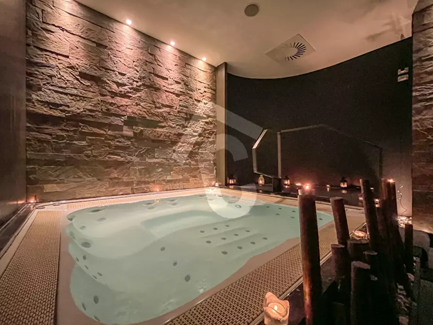 Immagine 3 di Attività commerciale in vendita  a Castelplanio