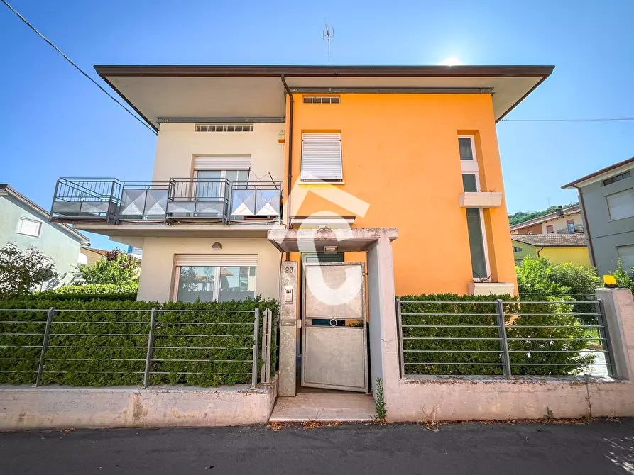Immagine 1 di Casa indipendente in vendita  a Castelplanio