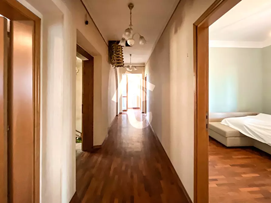 Immagine 17 di Casa indipendente in vendita  a Jesi