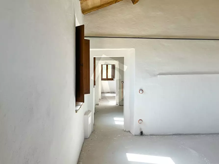 Immagine 40 di Rustico / casale in vendita  a Serra San Quirico