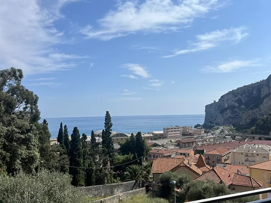 Immagine 13 di Trilocale in vendita  in Via della Pineta a Finale Ligure