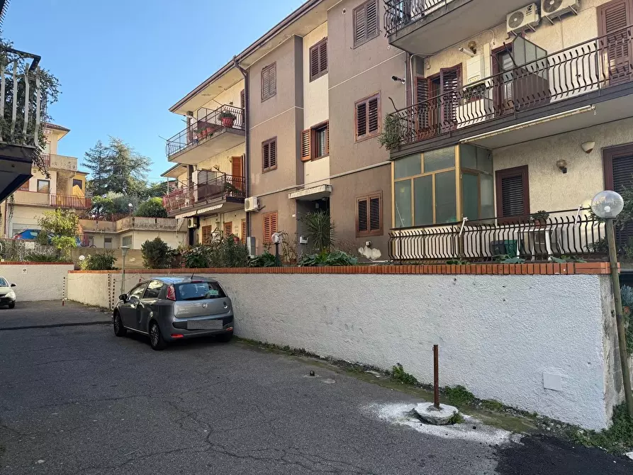 Immagine 14 di Appartamento in vendita  a Pedara