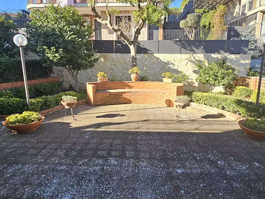 Immagine 6 di Villa in vendita  a Mascalucia