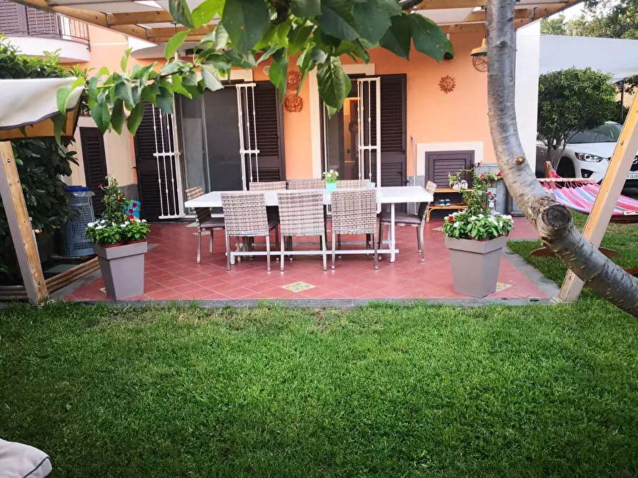 Immagine 6 di Villa in vendita  a Ragalna