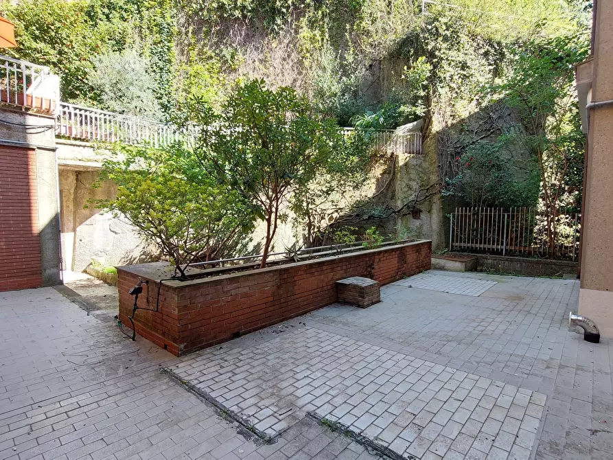 Immagine 24 di Trilocale in vendita  in Via Domenico Chiodo 25 a Genova