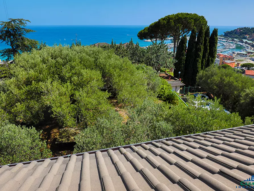 Immagine 79 di Villa in vendita  in Via Livio Canale 72 a Varazze