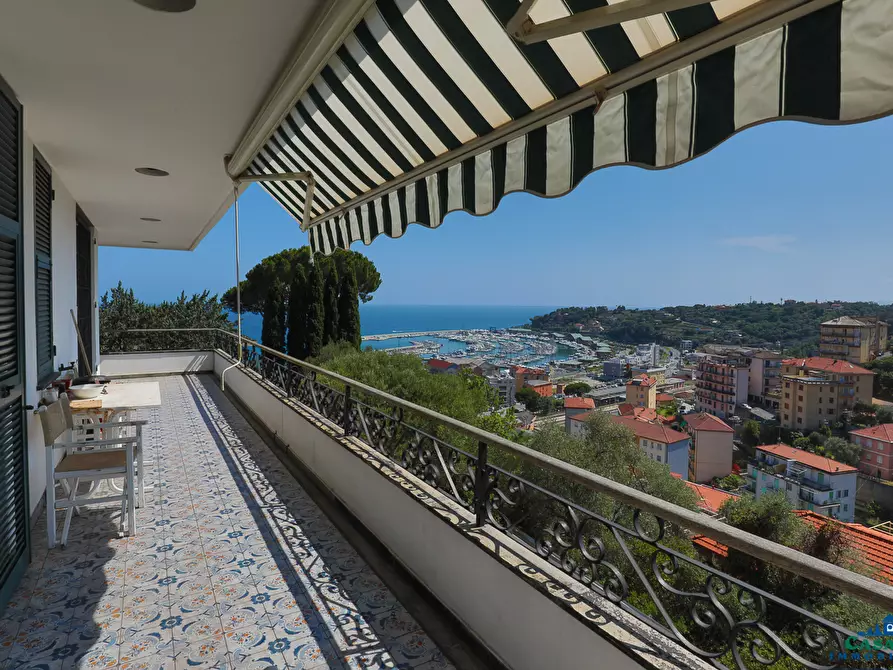 Immagine 57 di Villa in vendita  in Via Livio Canale 72 a Varazze