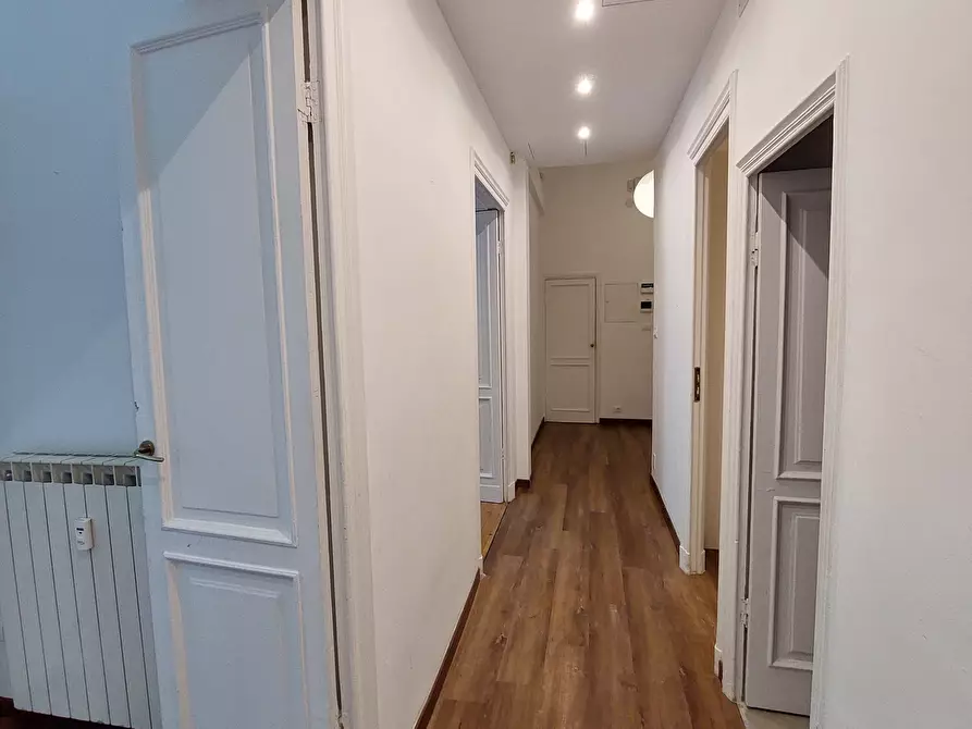 Immagine 24 di Trilocale in vendita  in Corso Magenta a Genova
