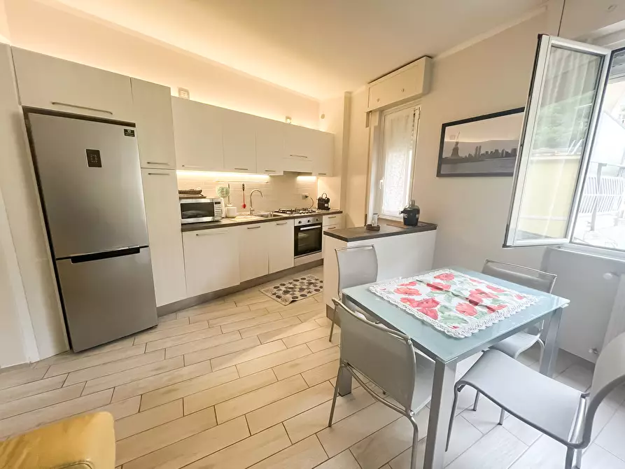 Immagine 3 di Appartamento in vendita  in Via Sessarego a Bogliasco