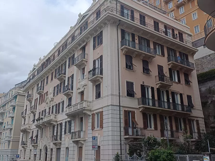 Immagine 73 di Appartamento in vendita  in Via Nizza 8 a Genova