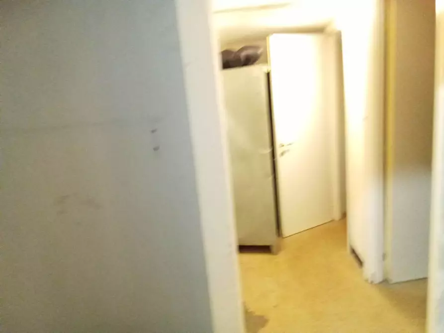 Immagine 22 di Locale commerciale in affitto  in Piazza della Nunziata 21 R a Genova