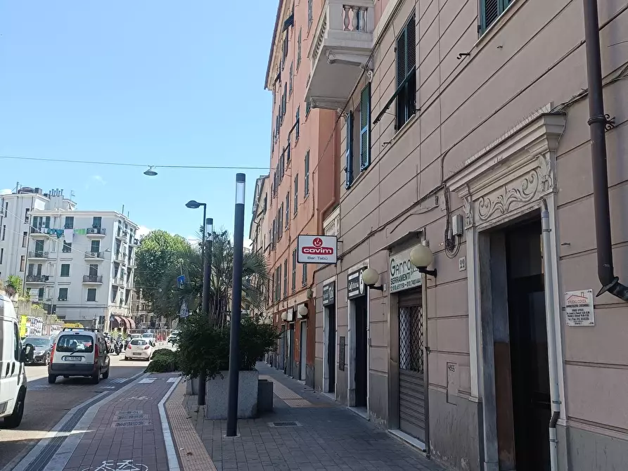 Immagine 3 di Bar / Ristorante in vendita  in Via Cornigliano 76 a Genova
