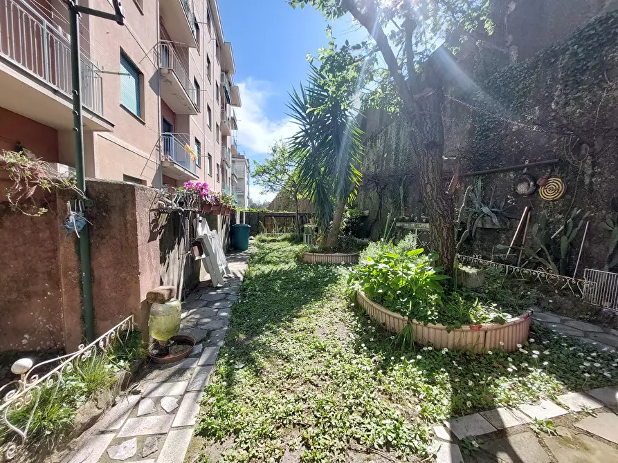 Immagine 25 di Bilocale in vendita  in Via Bartolomeo Carrea a Genova
