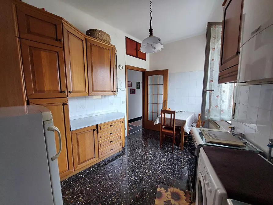 Immagine 11 di Trilocale in vendita  in Passo della Zebra a Genova