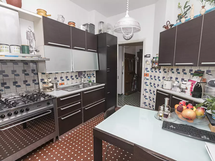 Immagine 24 di Pentalocale in vendita  in Via Venezia 12 a Genova