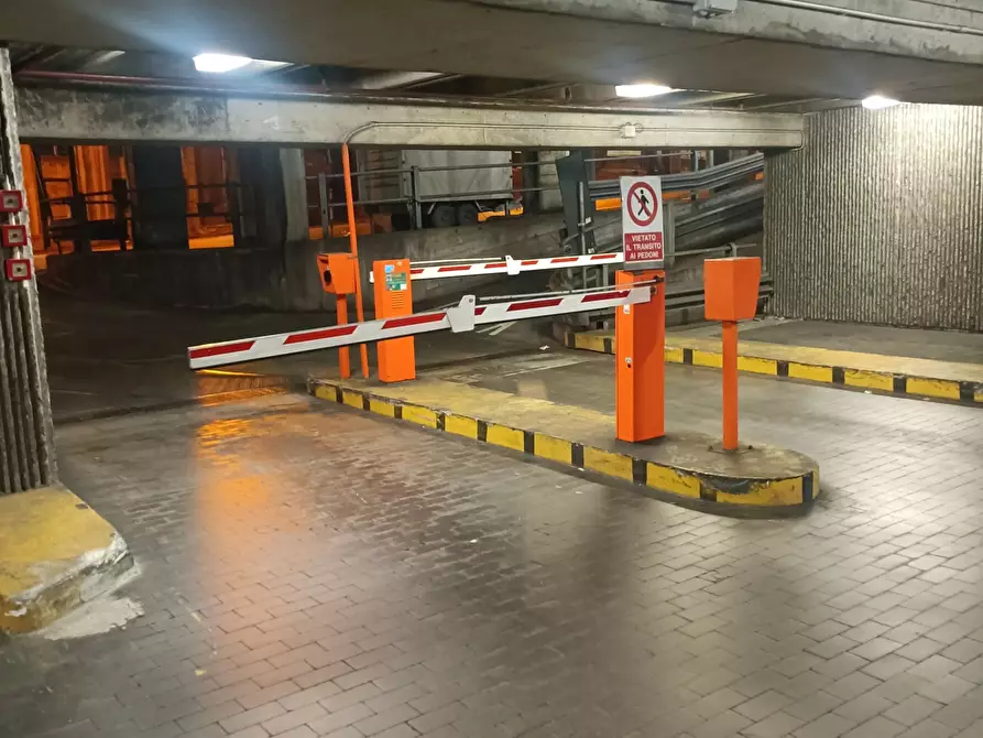 Immagine 42 di Bilocale in vendita  in Vico Squarciafico a Genova