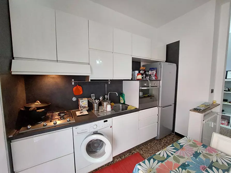 Immagine 1 di Bilocale in vendita  in Via delle Gavette a Genova