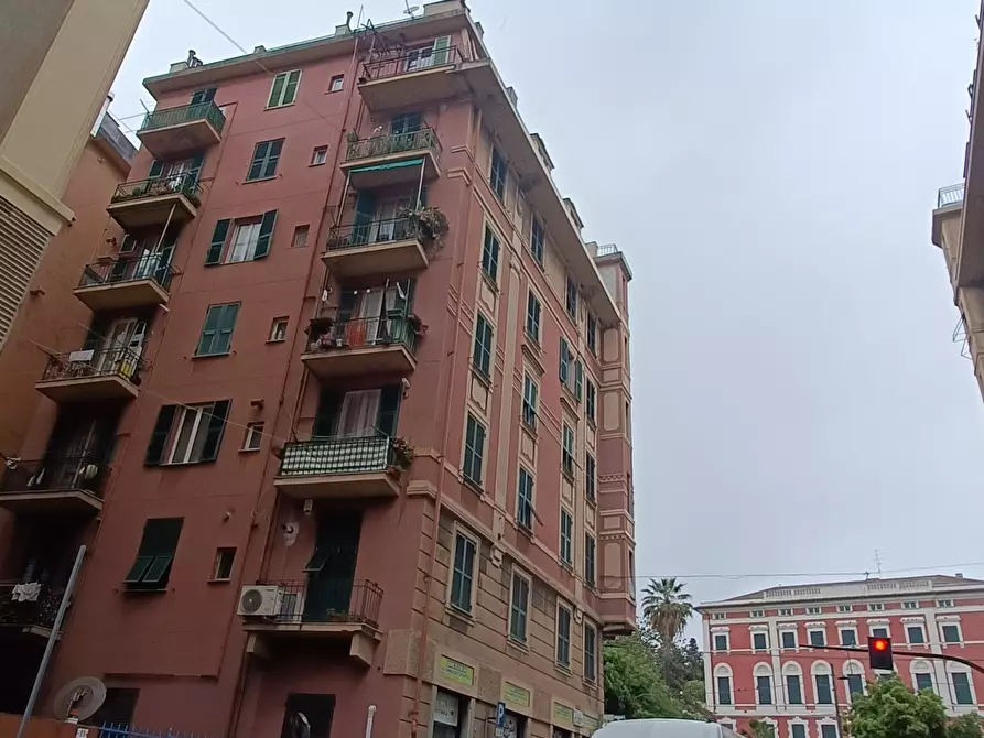 Immagine 37 di Appartamento in vendita  in Via Cornigliano 34 a Genova