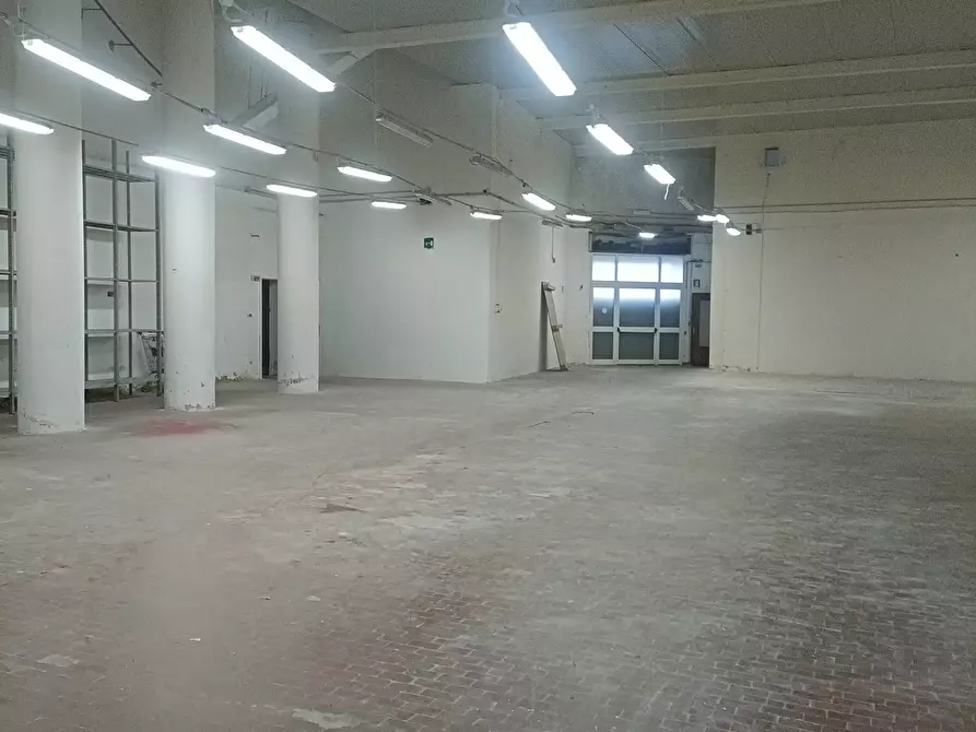 Immagine 1 di Attività artigianale in vendita  in Via Terpi 43R a Genova