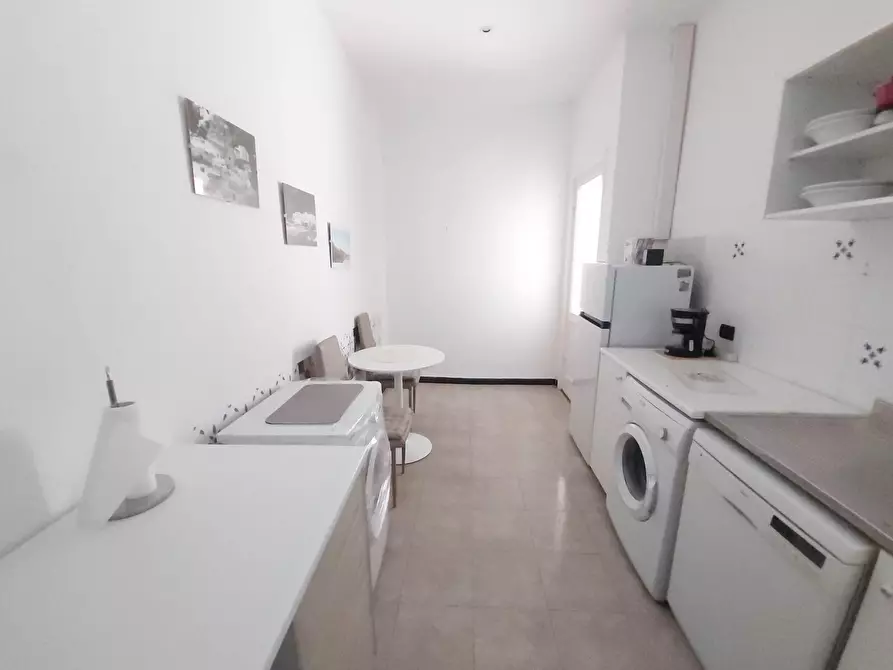 Immagine 12 di Trilocale in vendita  in Corso Magenta a Genova