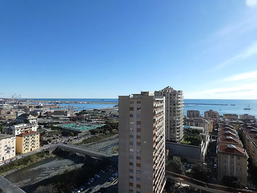 Immagine 13 di Trilocale in vendita  in Via Giovanni Opisso 183 a Genova