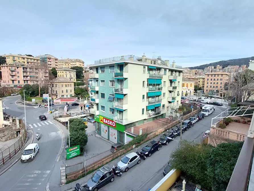 Immagine 34 di Quadrilocale in vendita  in Via Sturla 54 a Genova