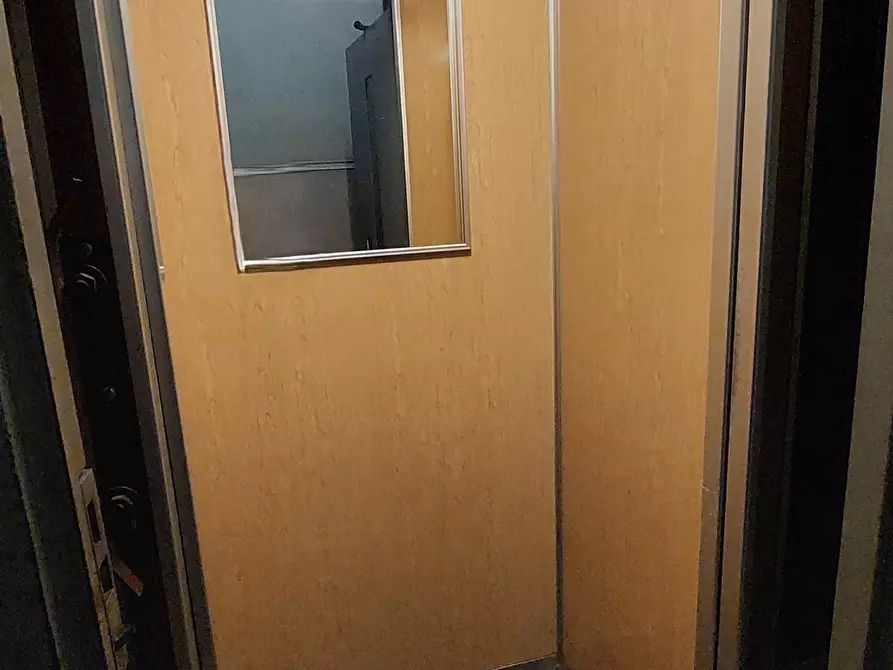 Immagine 36 di Trilocale in vendita  in Corso Luigi Andrea Martinetti a Genova