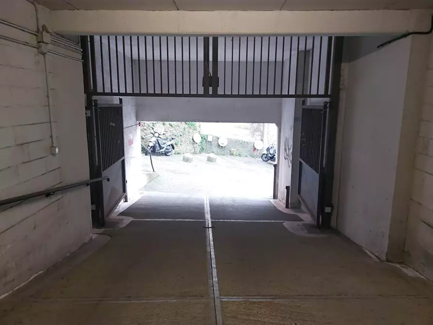 Immagine 55 di Trilocale in vendita  in Passo della Zebra a Genova