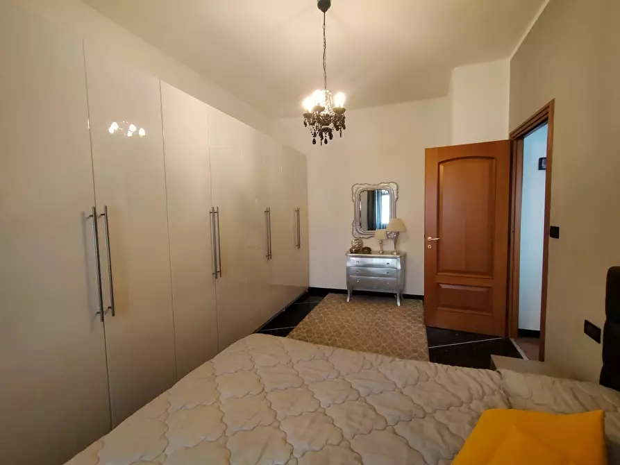 Immagine 27 di Bilocale in vendita  in Via delle Gavette a Genova