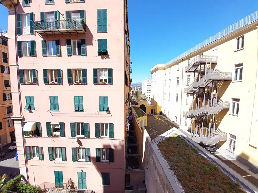 Immagine 26 di Quadrilocale in vendita  in Via Nino Bixio 4 a Genova