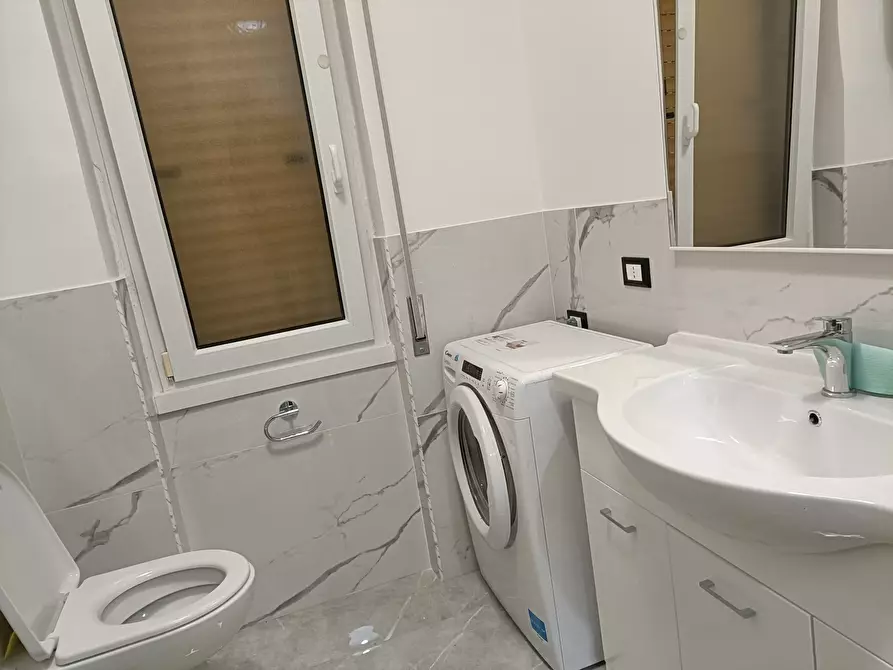 Immagine 33 di Appartamento in affitto  in Via Gian Battista Gaulli 30A a Genova