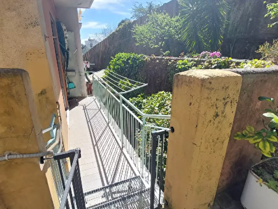 Immagine 20 di Bilocale in vendita  in Via Bartolomeo Carrea a Genova