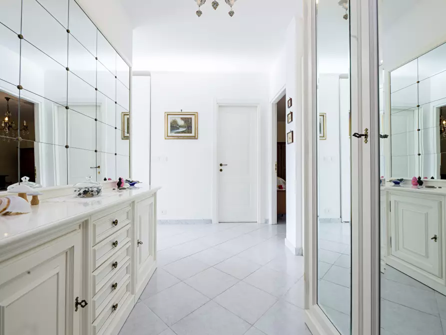 Immagine 4 di Appartamento in vendita  in Via Val Trebbia 74 a Genova