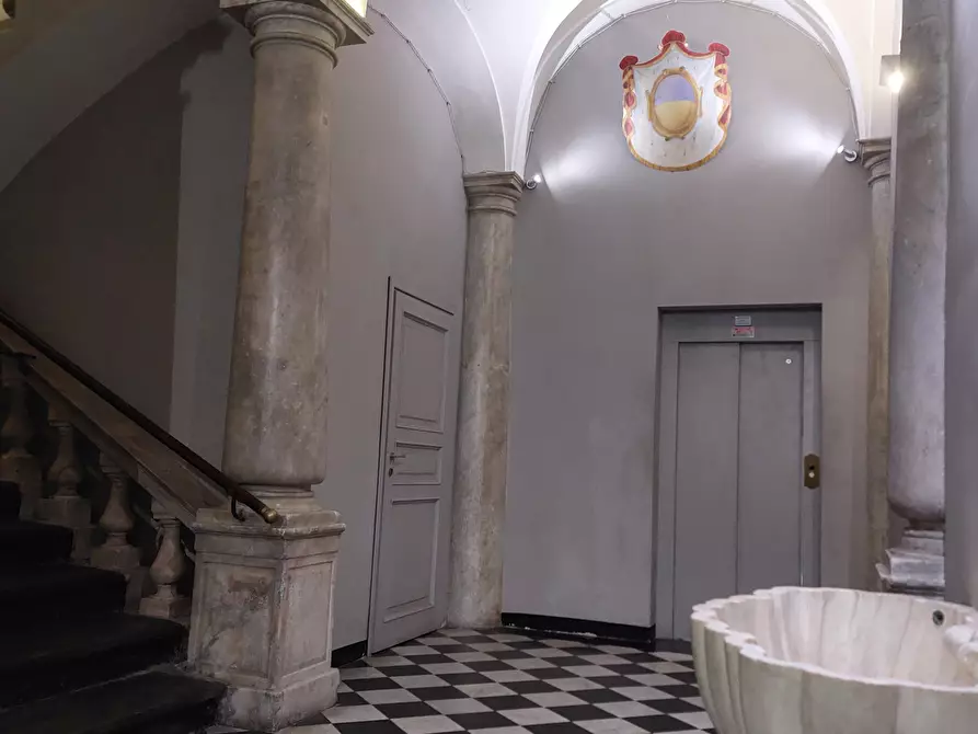 Immagine 33 di Bilocale in vendita  in Via Lomellini a Genova