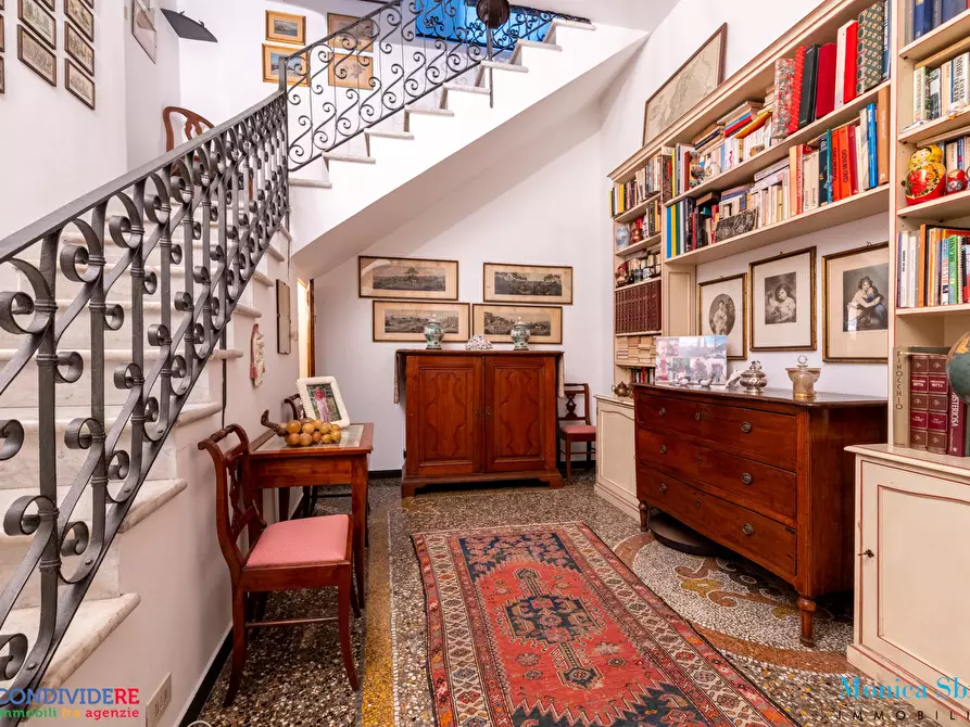 Immagine 2 di Attico in vendita  in Passo Stefano Sanguineti 11 a Genova