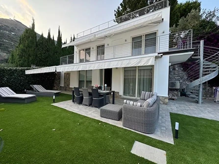 Immagine 8 di Villa in vendita  in Via Adelasia 139 a Alassio