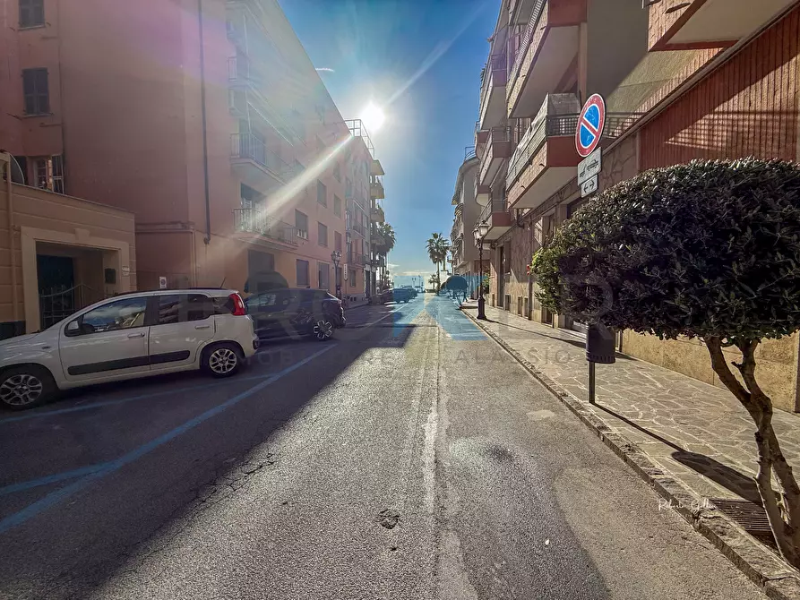 Immagine 2 di Trilocale in affitto  in Via Don Boselli 17 a Alassio